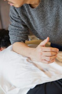 Wrist pain physiotherapy session in Milton Keynes clinic